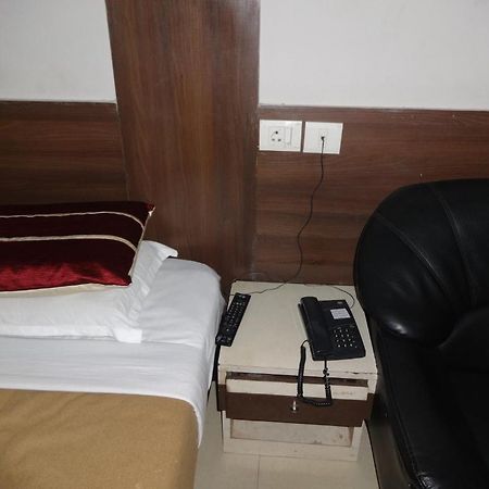 Hotel Miland Palace Bhubaneswar Buitenkant foto