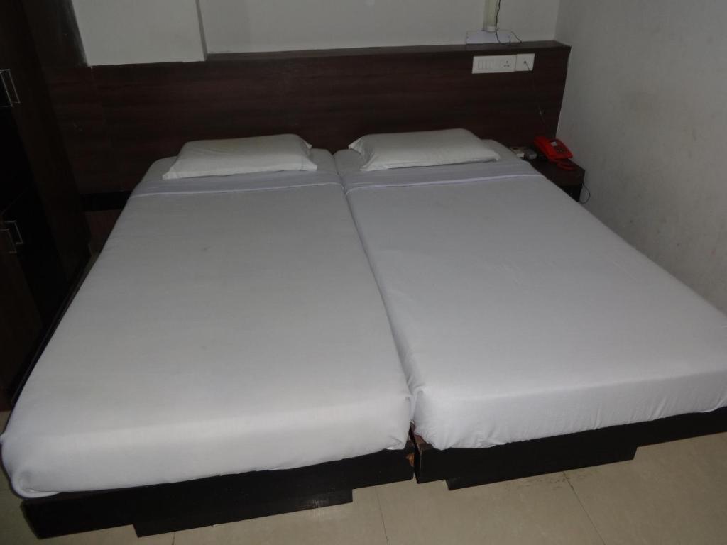 Hotel Miland Palace Bhubaneswar Kamer foto
